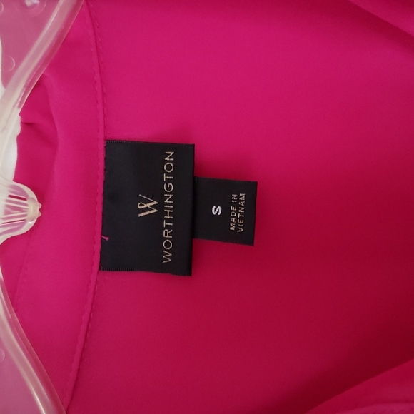 Sleeveless button down blouse - Picture 2 of 4